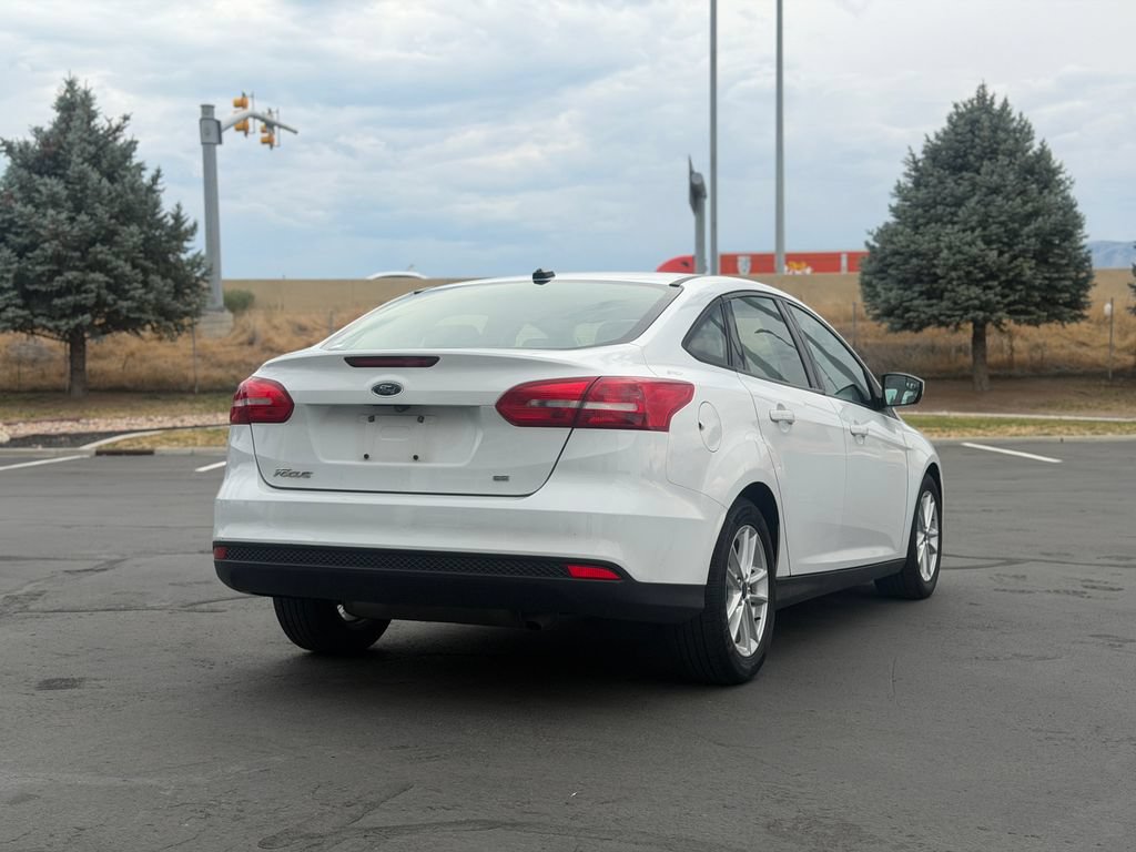Used 2018 Ford Focus SE FWD image 5