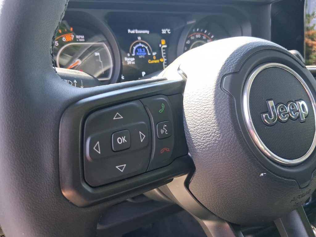 Certified 2025 Jeep Wrangler Sport AWD/4WD image 27