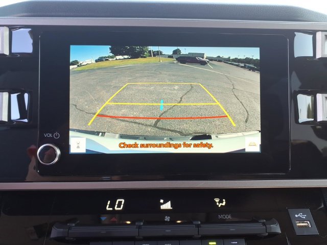 Used 2024 Toyota Tundra SR5 w/ SR5 Convenience Package AWD/4WD image 24