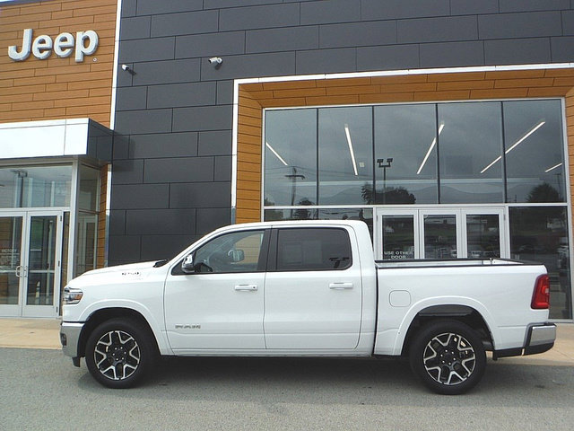 Used 2026 RAM 1500 Laramie AWD/4WD image 2