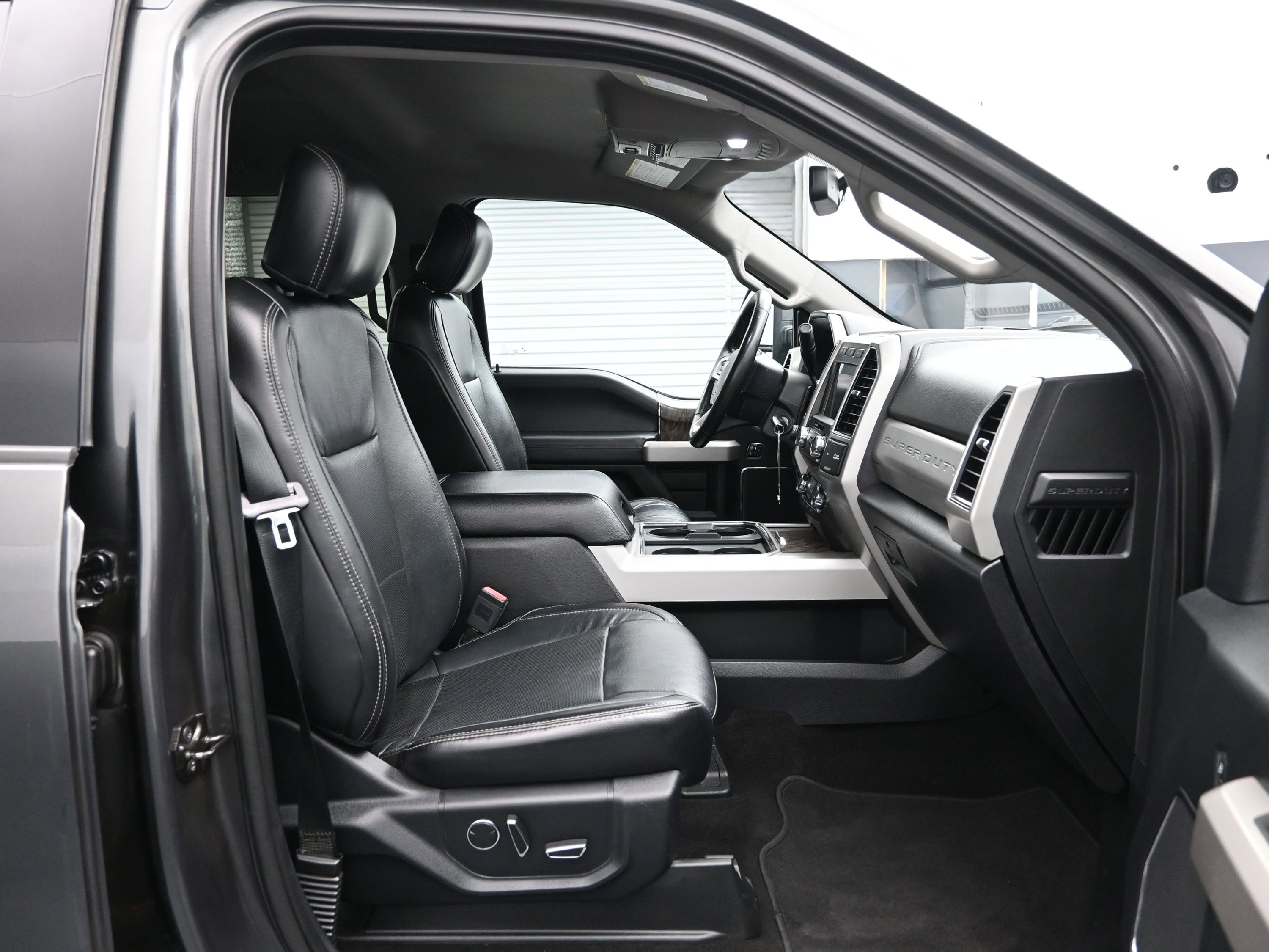 Used 2019 Ford F250 Lariat w/ Lariat Value Package image 13