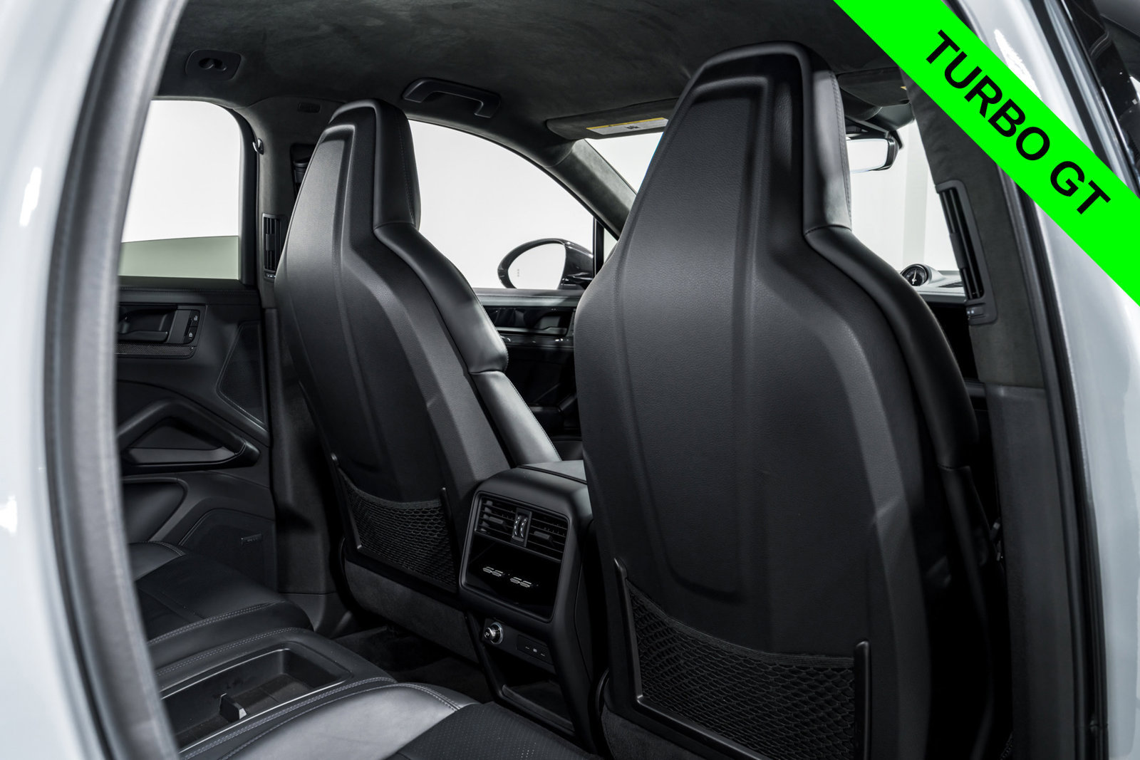 Used 2024 Porsche Cayenne Turbo GT AWD/4WD image 35