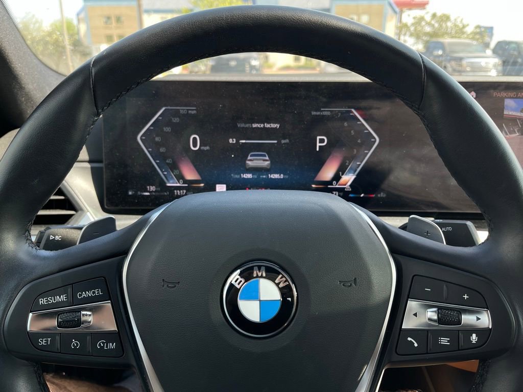 Used 2023 BMW 330i Sedan w/ Premium Package image 9