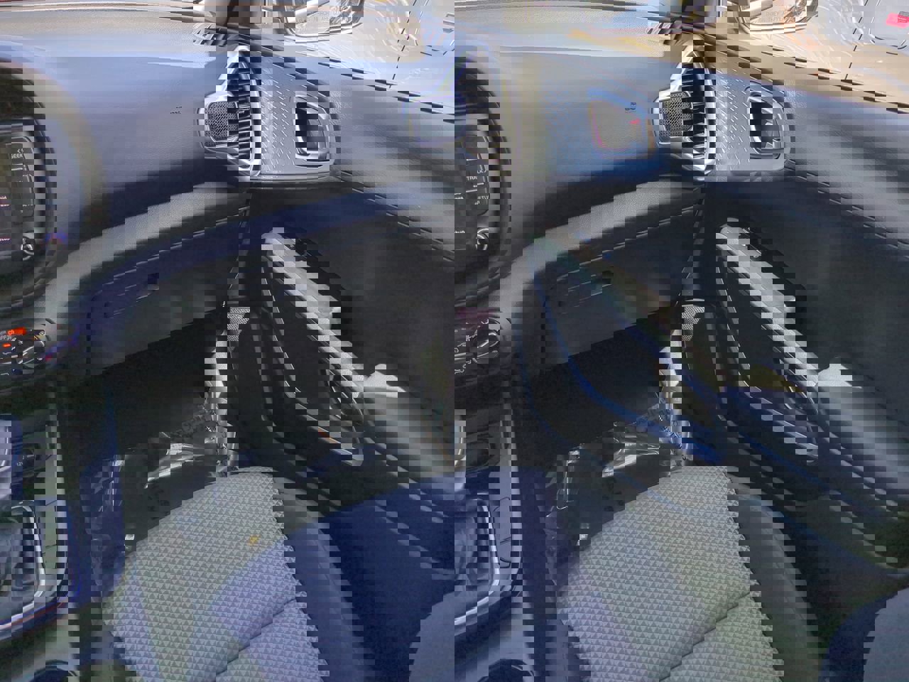 Certified 2025 Kia Soul LX image 17