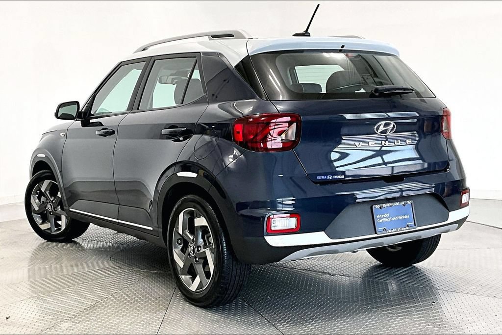 Certified 2024 Hyundai Venue Limited FWD image 12