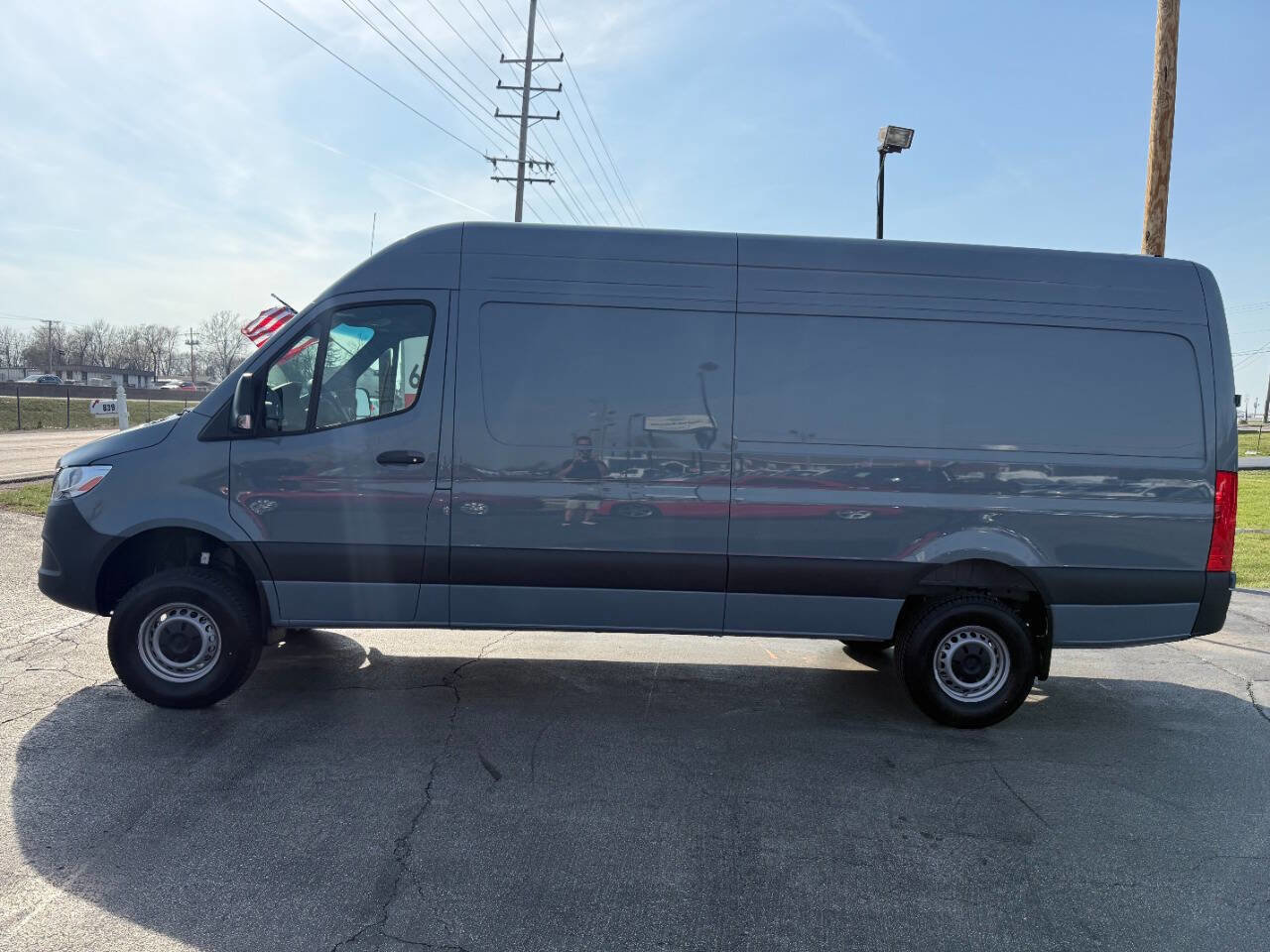 Used 2025 Mercedes-Benz Sprinter 2500 image 1