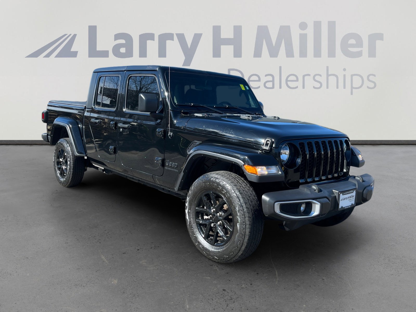 Used 2022 Jeep Gladiator Sport image 7