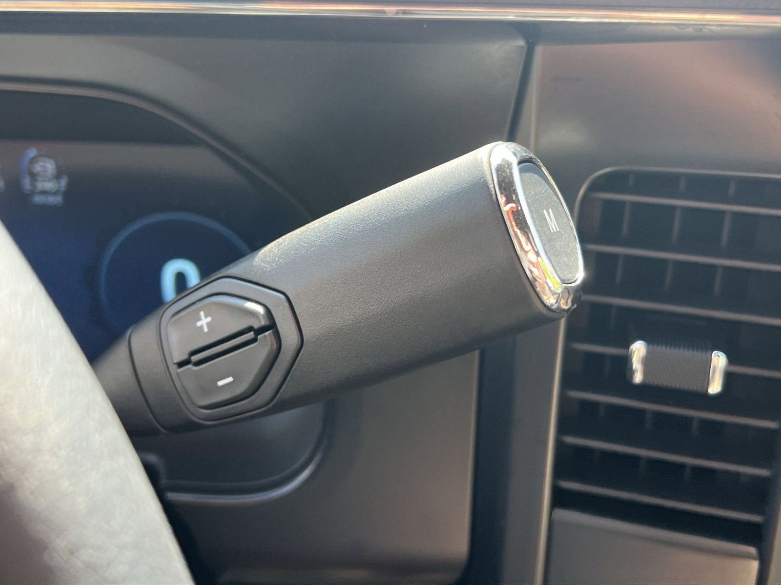 Used 2025 Ford F250 Lariat w/ Black Appearance Package image 22