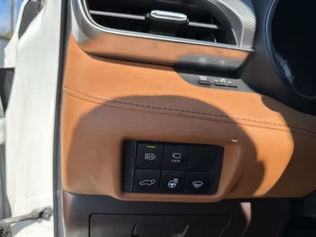 Used 2020 Toyota Highlander Platinum image 12