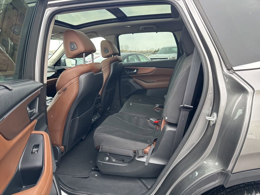Certified 2024 Acura MDX SH-AWD w/ Technology Package image 38