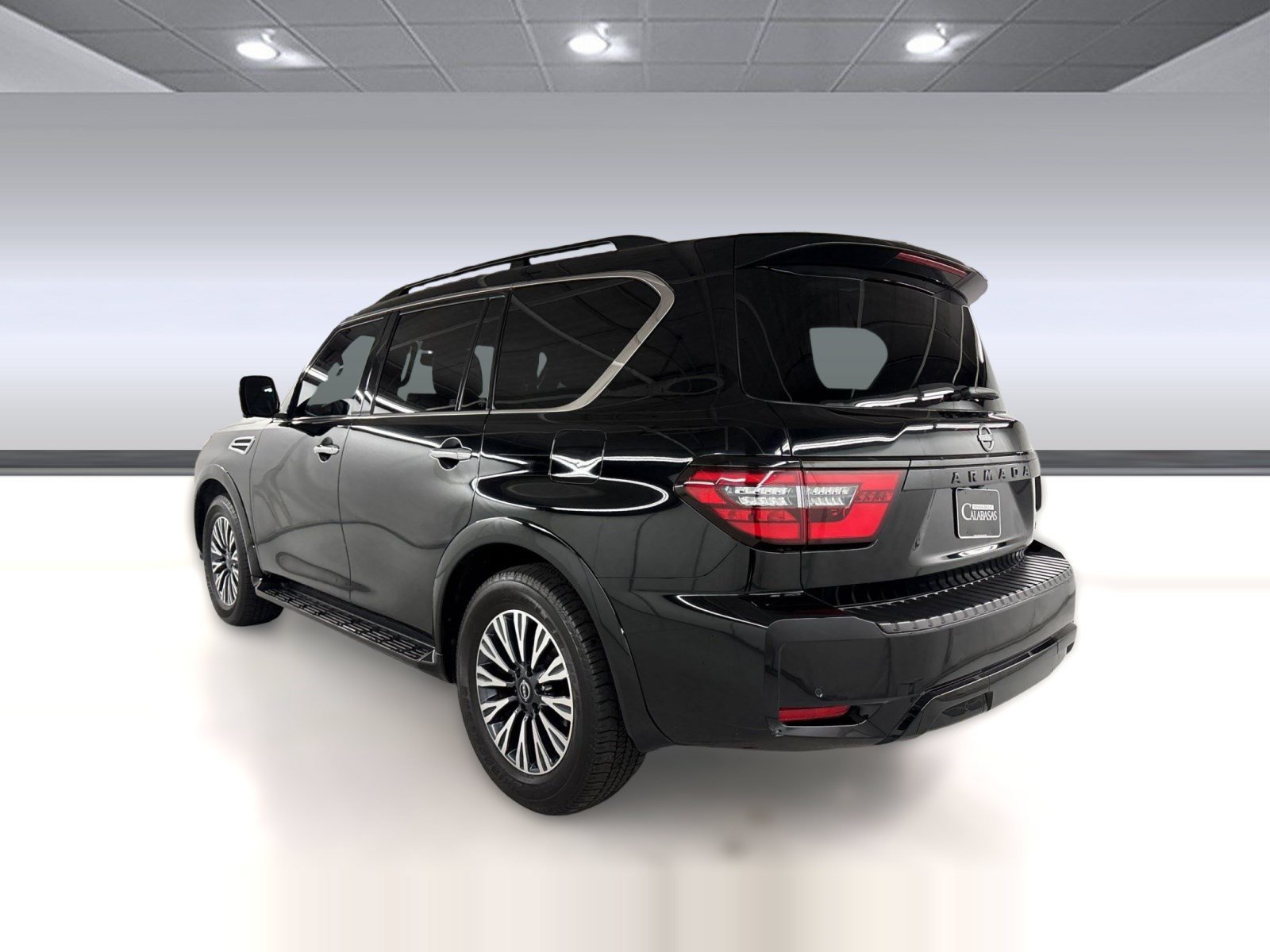 Used 2023 Nissan Armada SL w/ Midnight Edition Package RWD image 3