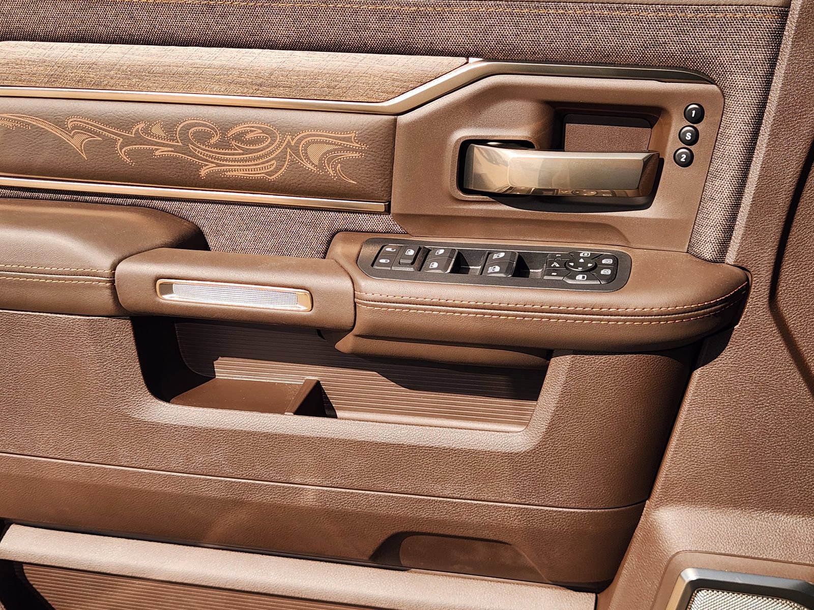 New 2026 RAM 2500 Limited AWD/4WD image 19