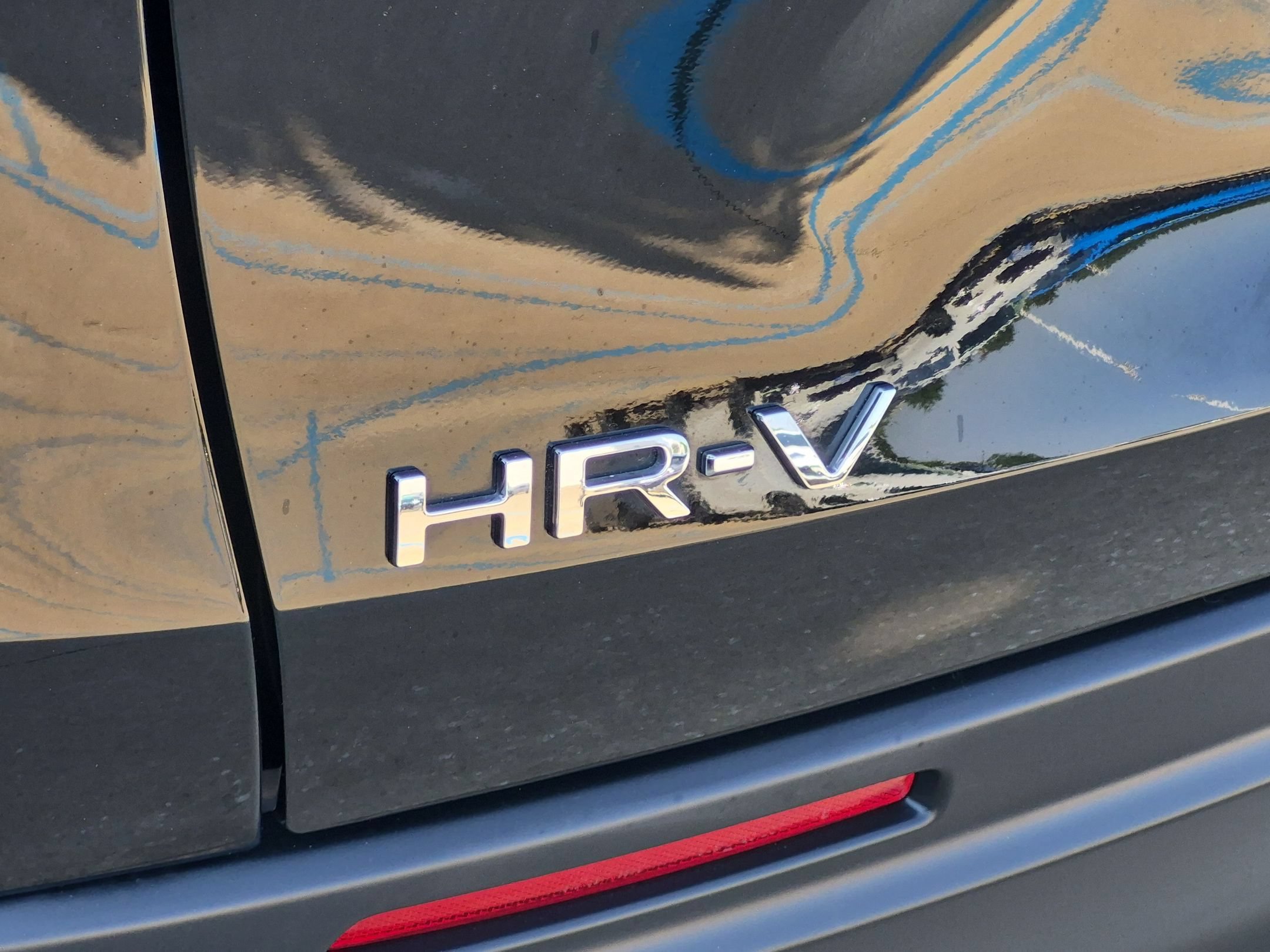 Certified 2025 Honda HR-V Sport image 27