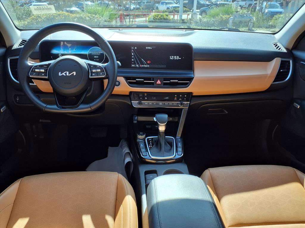 Used 2024 Kia Seltos SX w/ SX Sunroof Package image 13