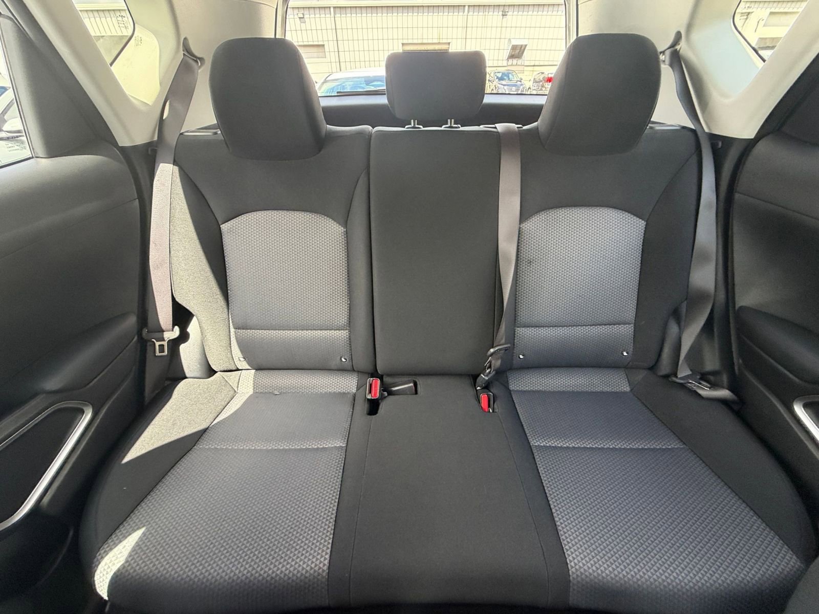 Used 2025 Kia Soul LX w/ LX Technology Package FWD image 36