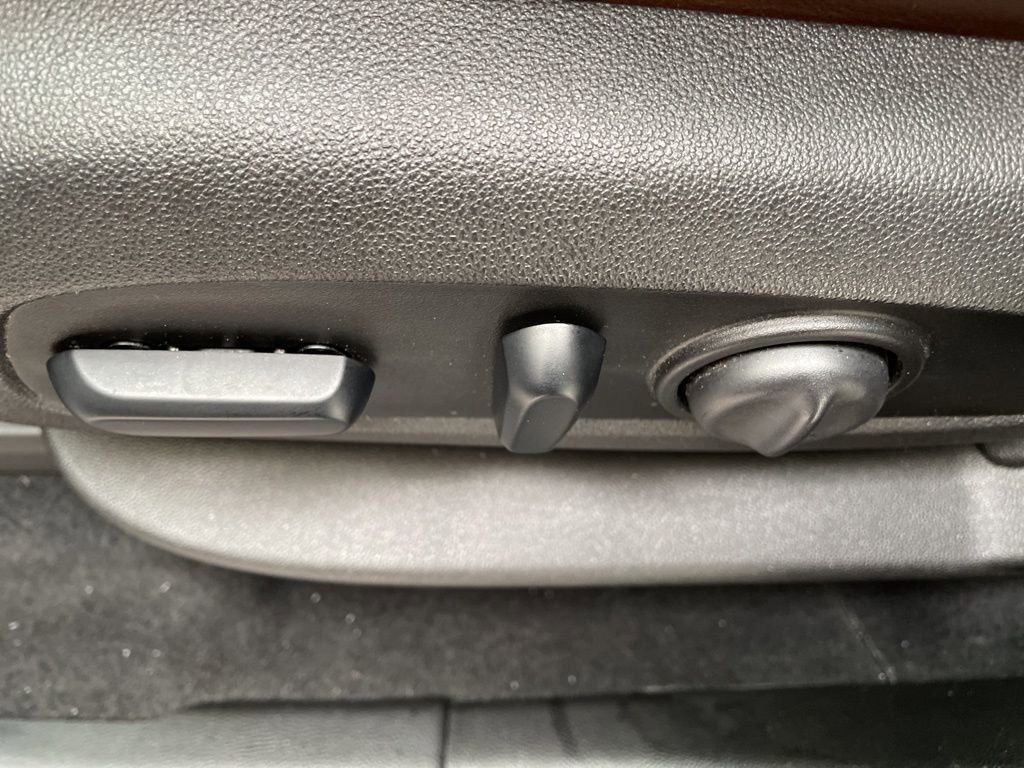 Used 2018 Buick Enclave Avenir w/ Avenir Technology Package image 16