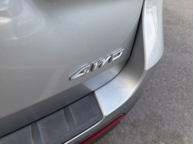 Used 2022 Ford Explorer XLT w/ Equipment Group 202A image 10