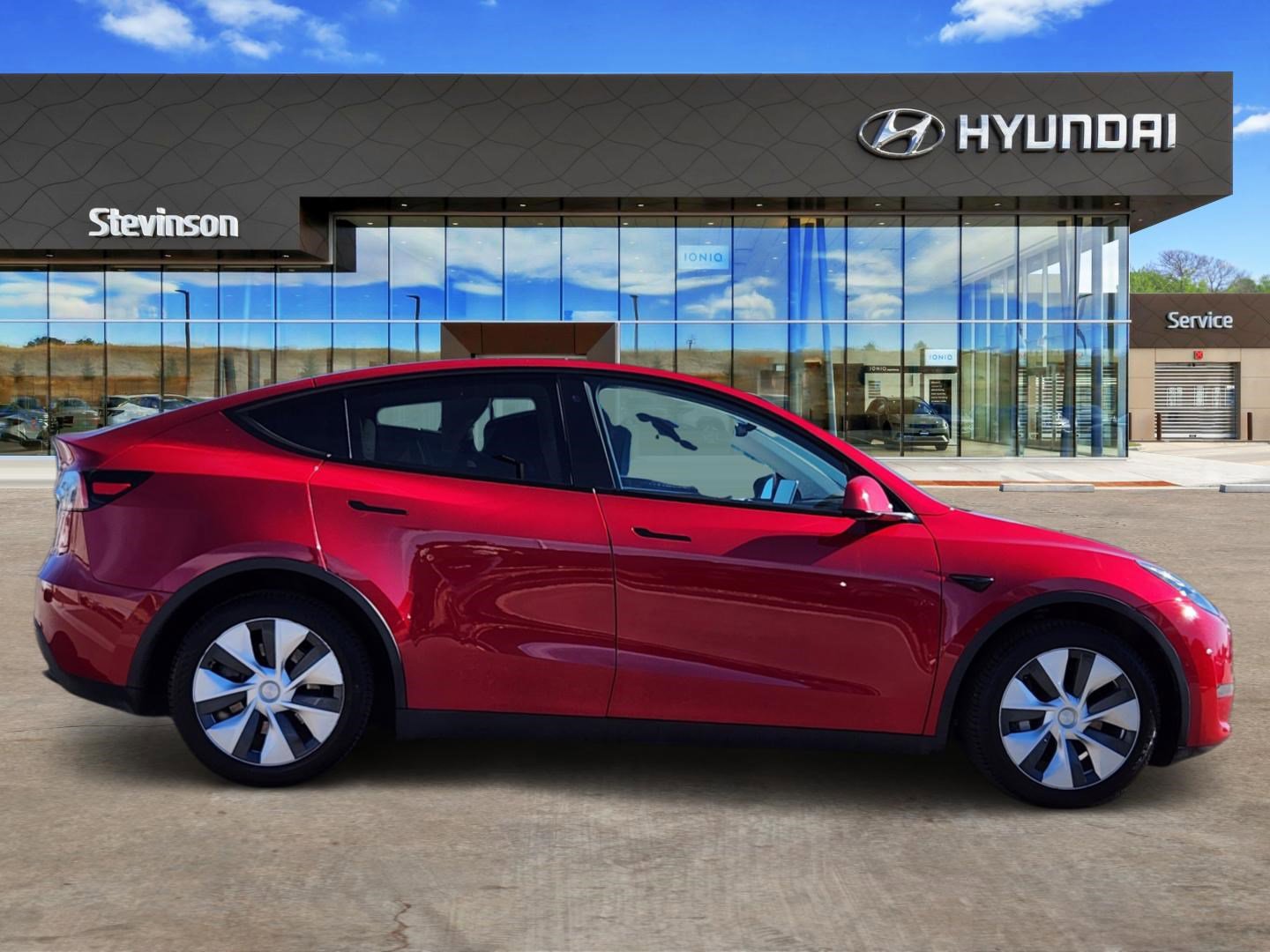 Used 2020 Tesla Model Y Long Range image 4