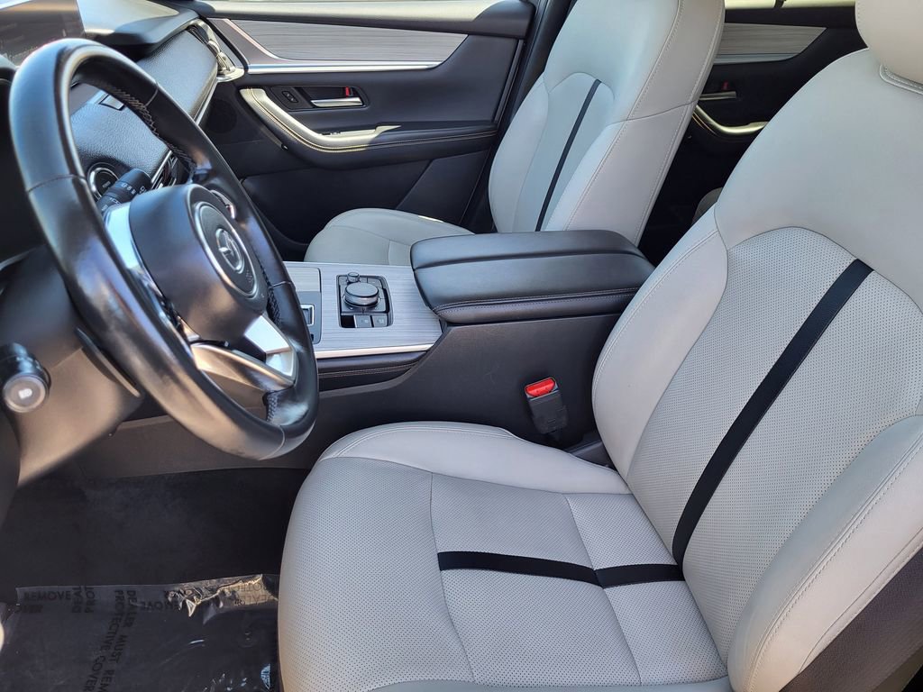 Used 2024 MAZDA CX-90 Plug-In Hybrid w/ Preferred AWD/4WD image 4
