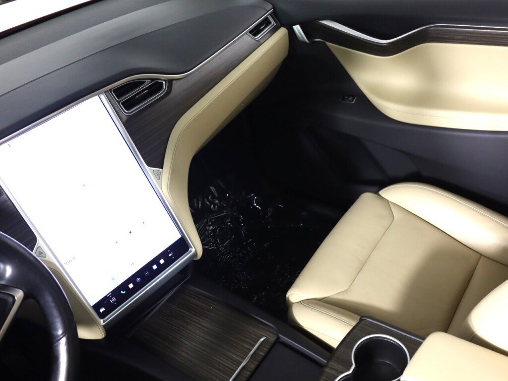 Used 2016 Tesla Model X 75D AWD/4WD image 29