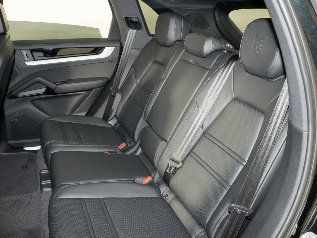 New 2026 Porsche Cayenne AWD/4WD image 33