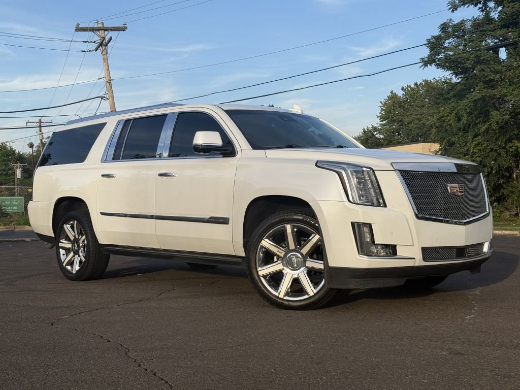 Used 2016 Cadillac Escalade ESV Platinum image 2