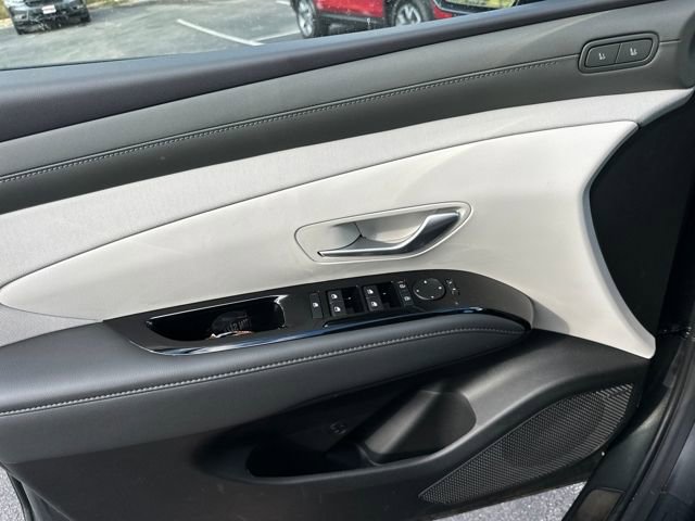 New 2025 Hyundai Tucson Limited image 11