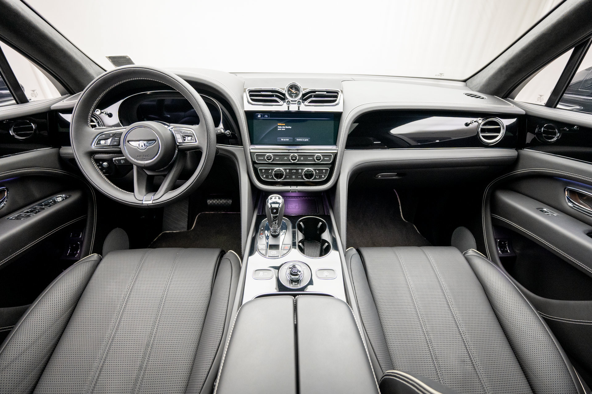 Certified 2022 Bentley Bentayga AWD/4WD image 4