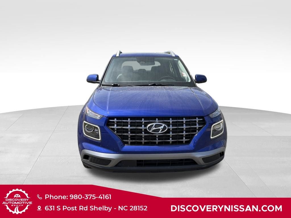 Used 2023 Hyundai Venue Limited image 9