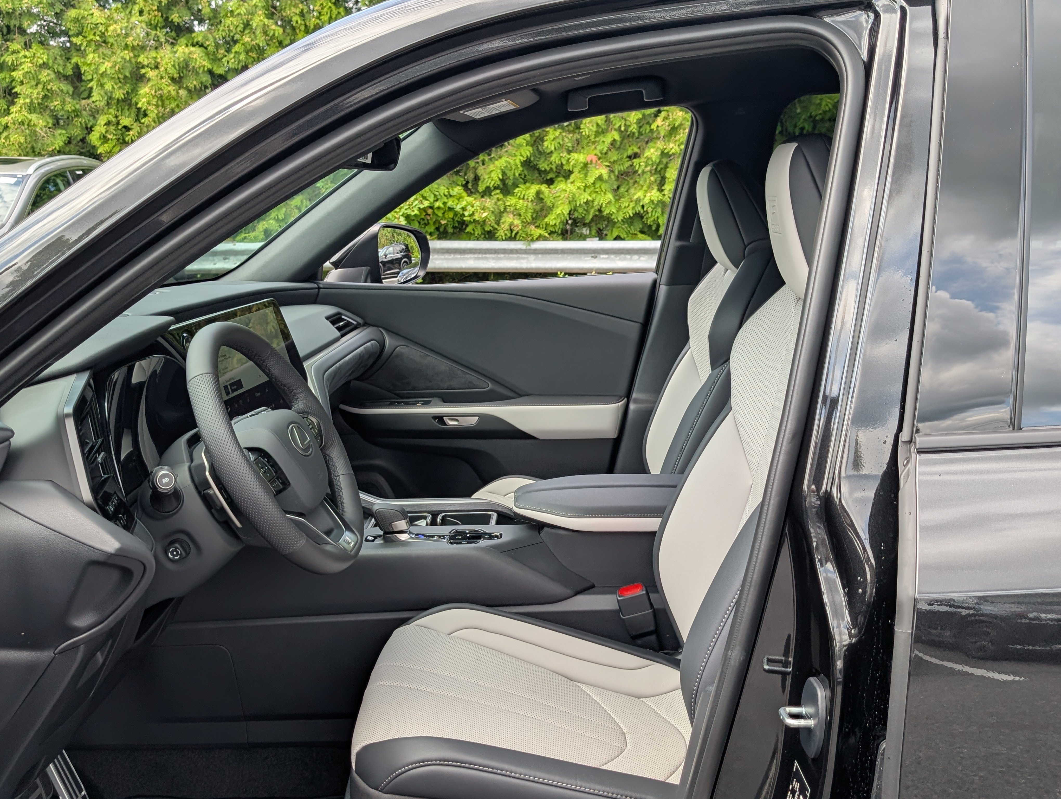 New 2026 Lexus TX 500h AWD image 14