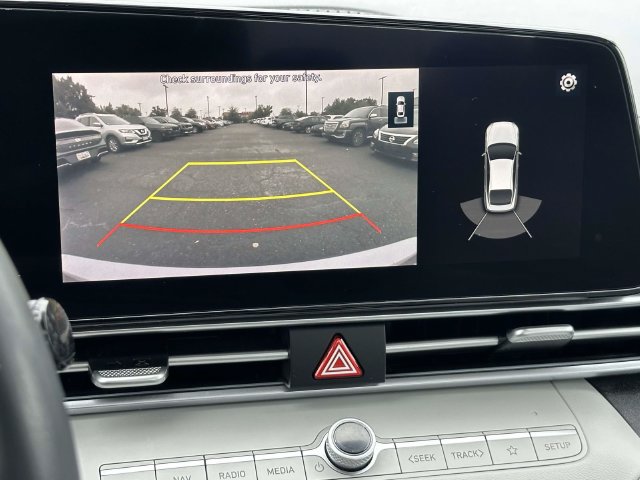 Used 2021 Hyundai Elantra Limited FWD image 21