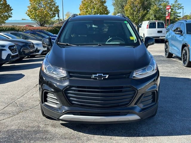 Used 2021 Chevrolet Trax LT w/ Redline Edition image 2