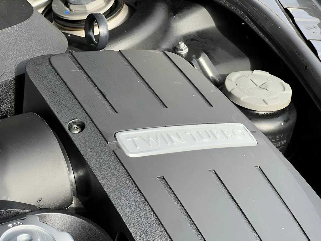 Used 2018 Bentley Flying Spur S V8 image 28