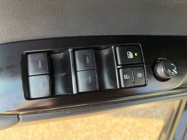 Used 2025 Toyota Camry SE FWD image 17