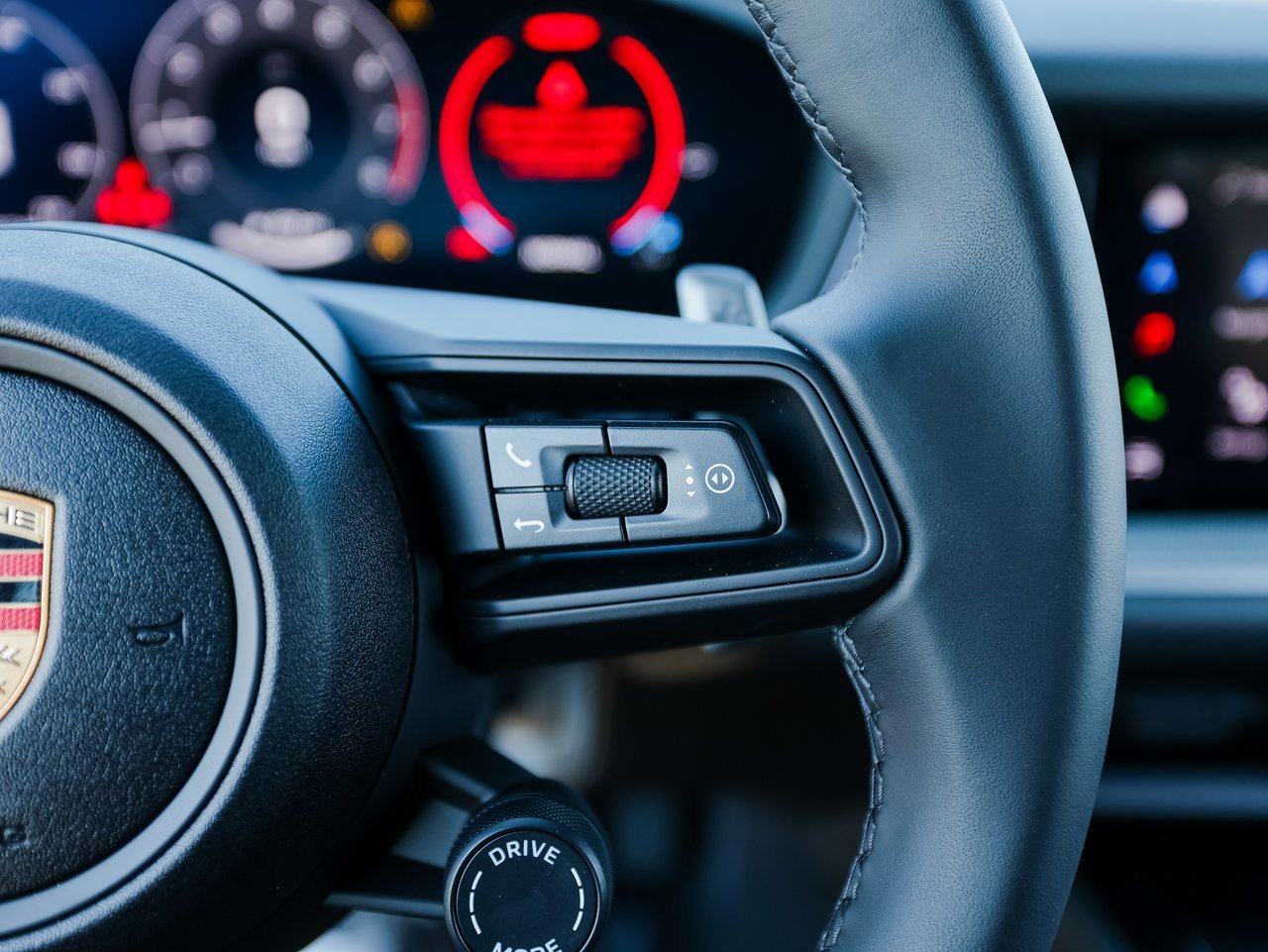 New 2025 Porsche Cayenne image 16