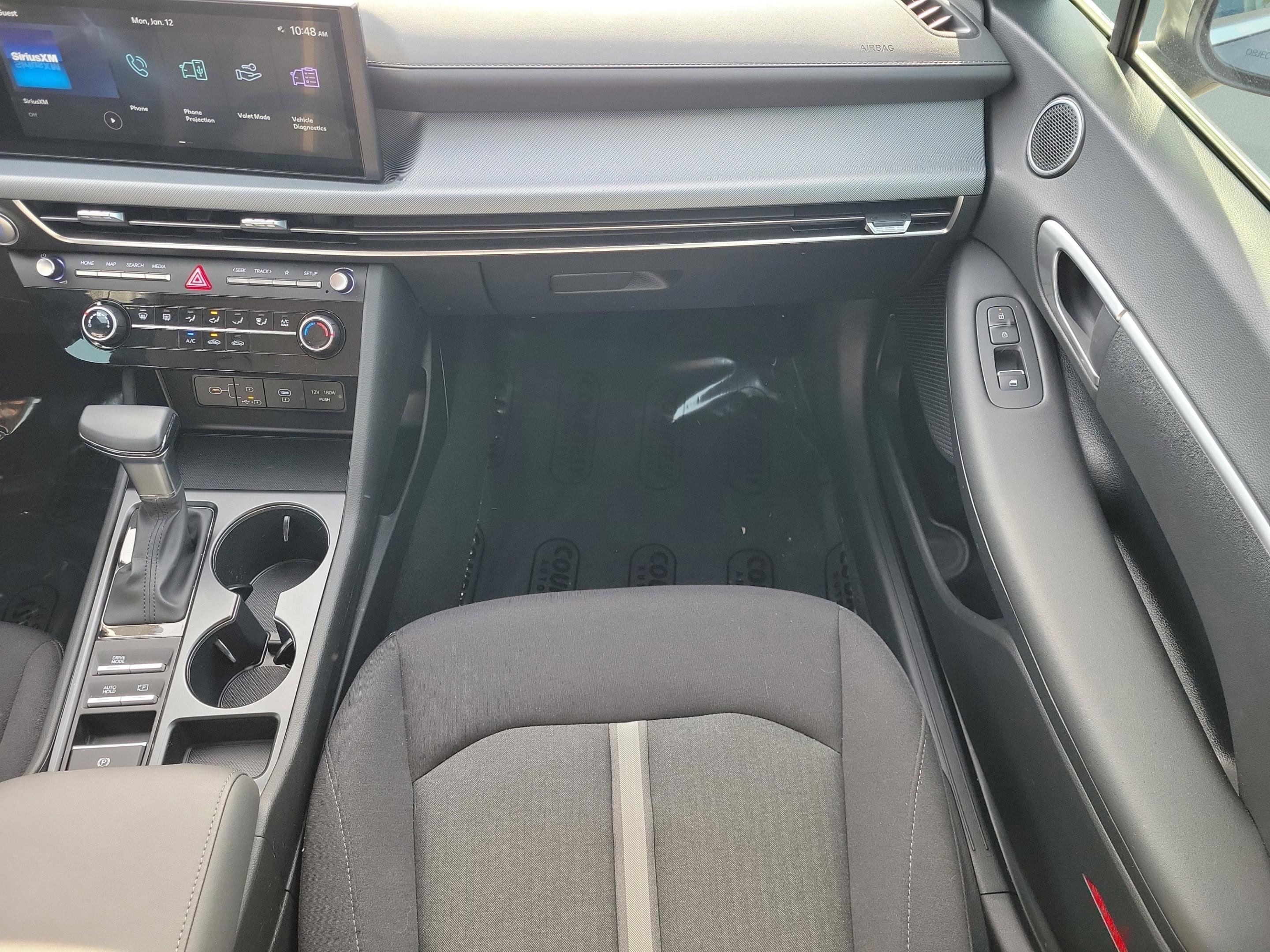 Used 2025 Hyundai Sonata SE image 14