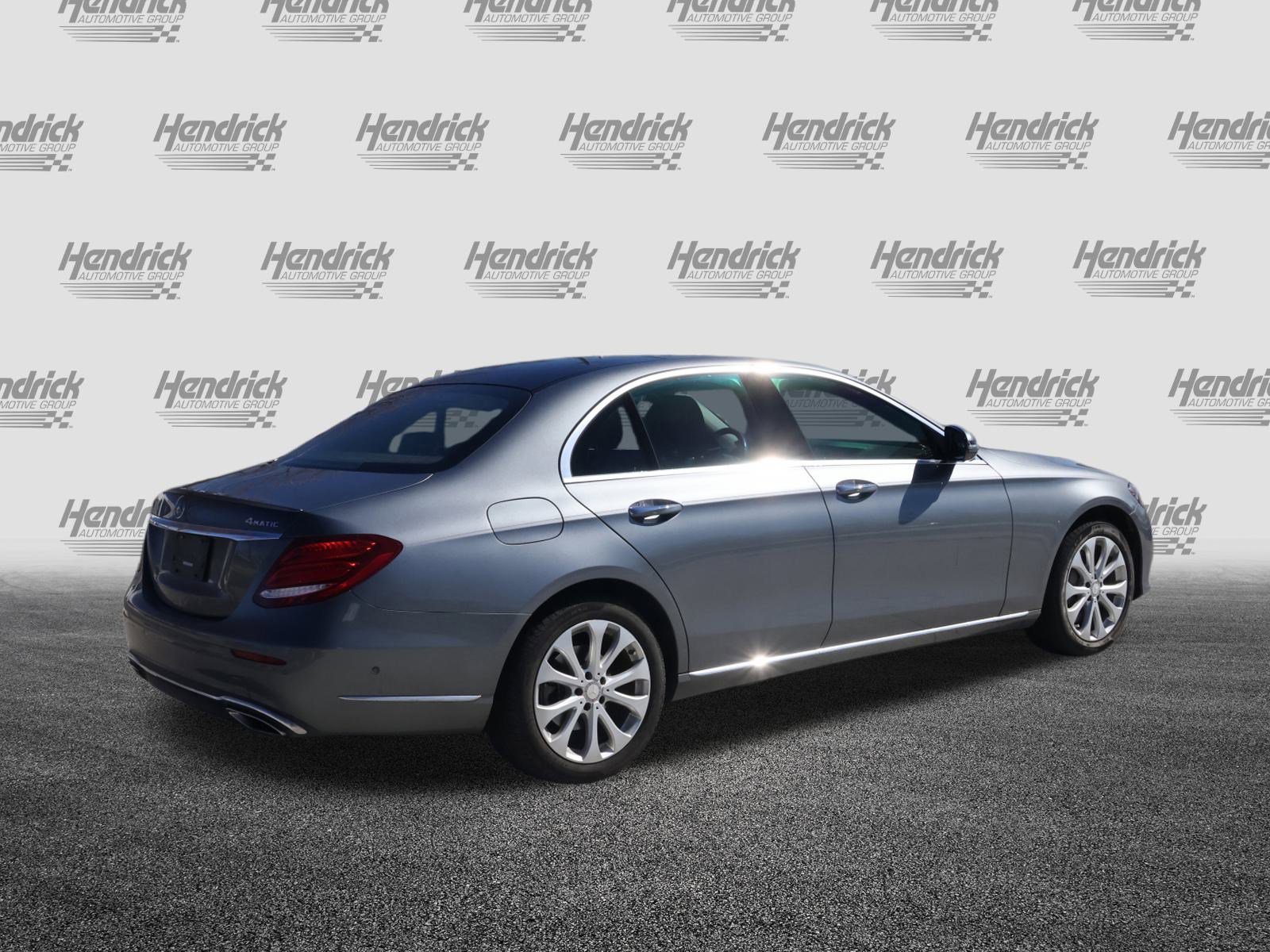 Used 2017 Mercedes-Benz E 300 4MATIC image 9