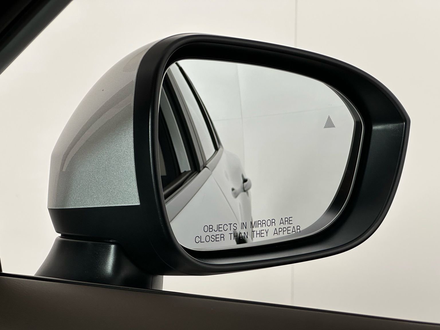 Used 2023 Nissan Rogue SV image 24