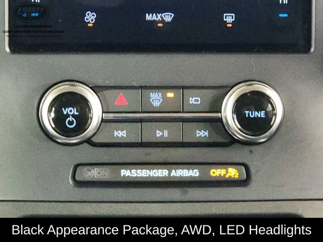 Used 2023 Ford Edge SE w/ Black Appearance Package image 22