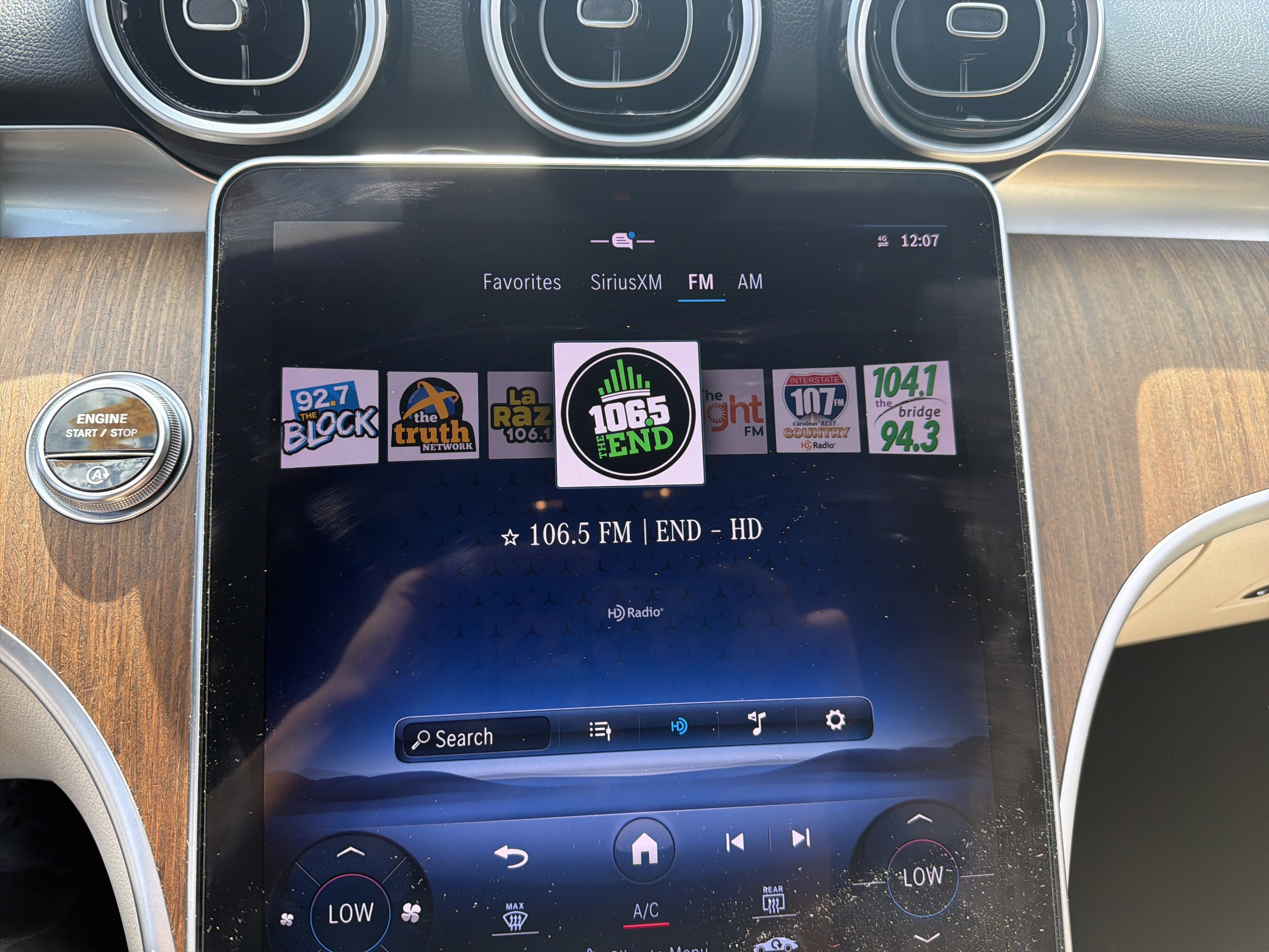 Used 2024 Mercedes-Benz C 300 Sedan w/ Exclusive Trim Package image 26