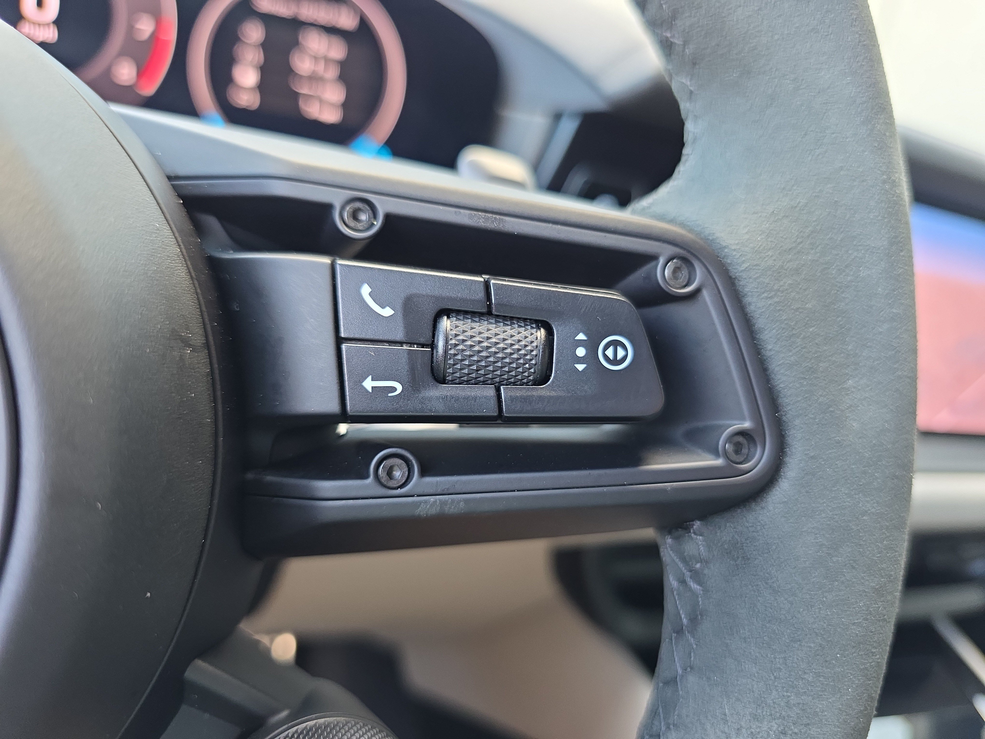 Used 2025 Porsche Cayenne GTS AWD/4WD image 20