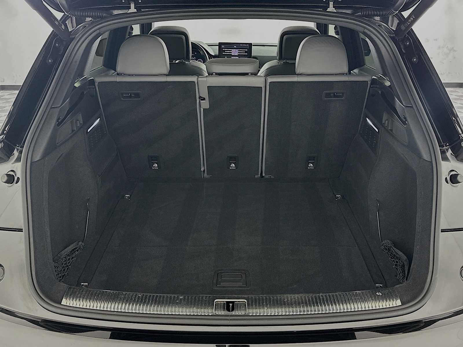 Used 2022 Audi SQ5 Premium Plus w/ Premium Plus Package image 25