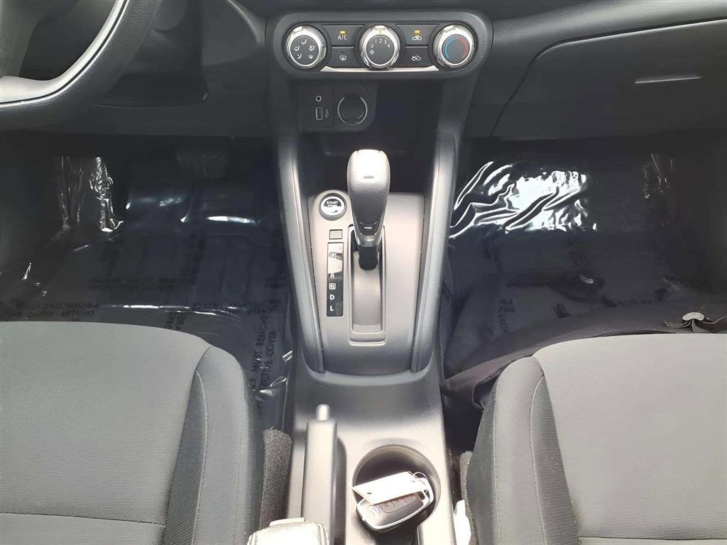 Used 2024 Nissan Kicks S image 11