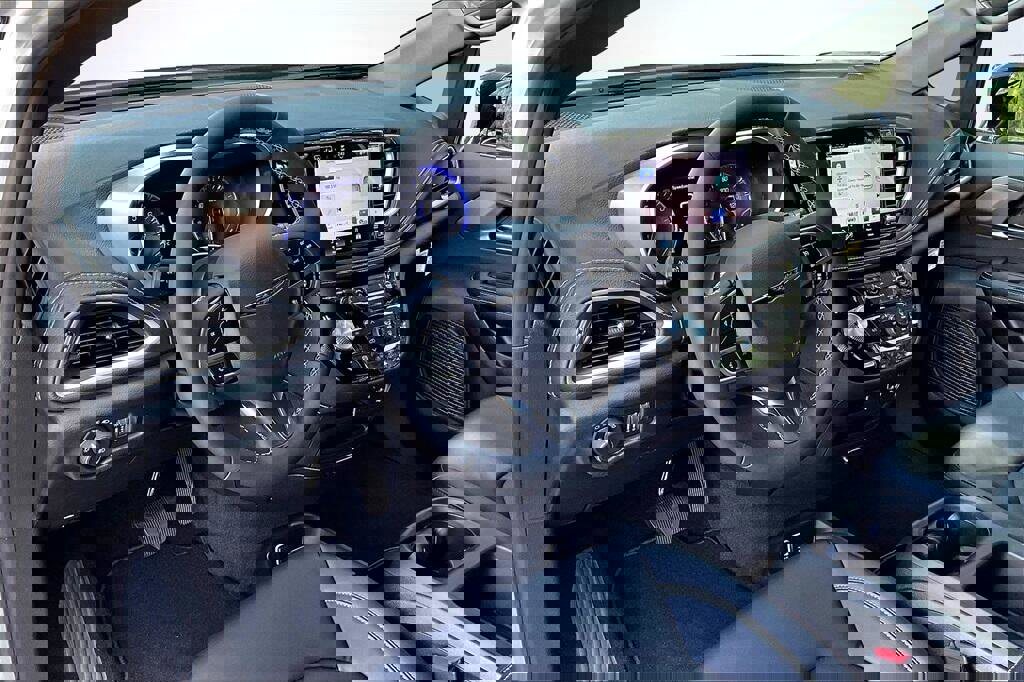 New 2026 Chrysler Pacifica Select image 6