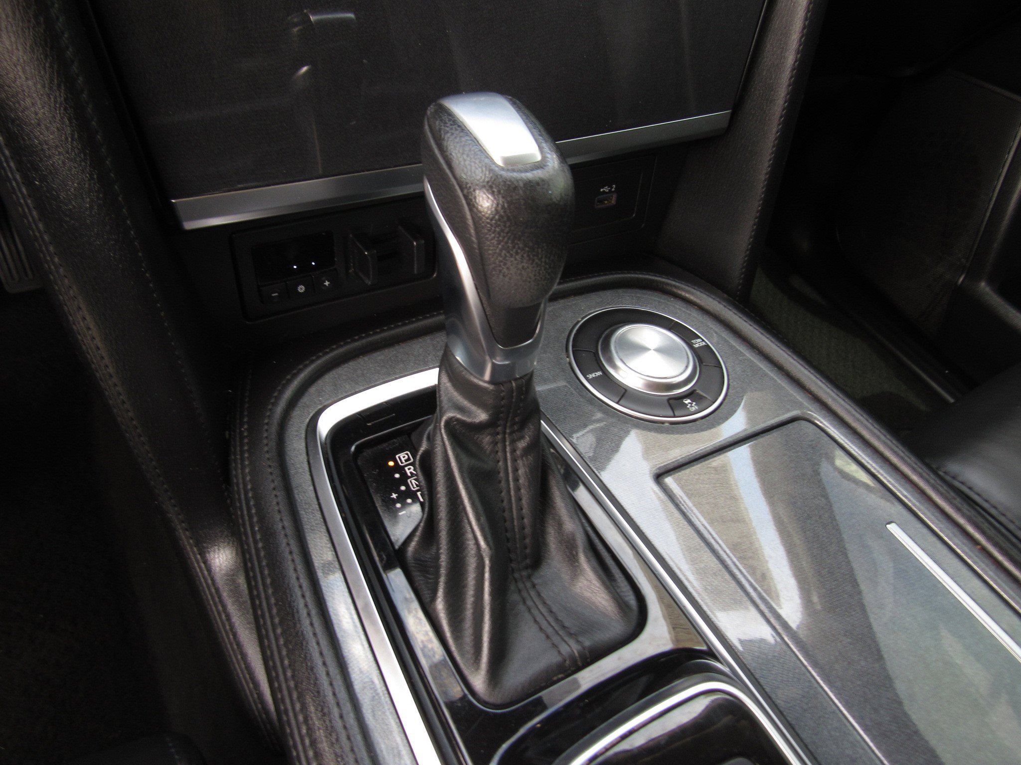 Used 2021 Nissan Armada SV RWD image 20