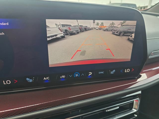 Used 2026 Chevrolet Traverse Z71 AWD/4WD image 22