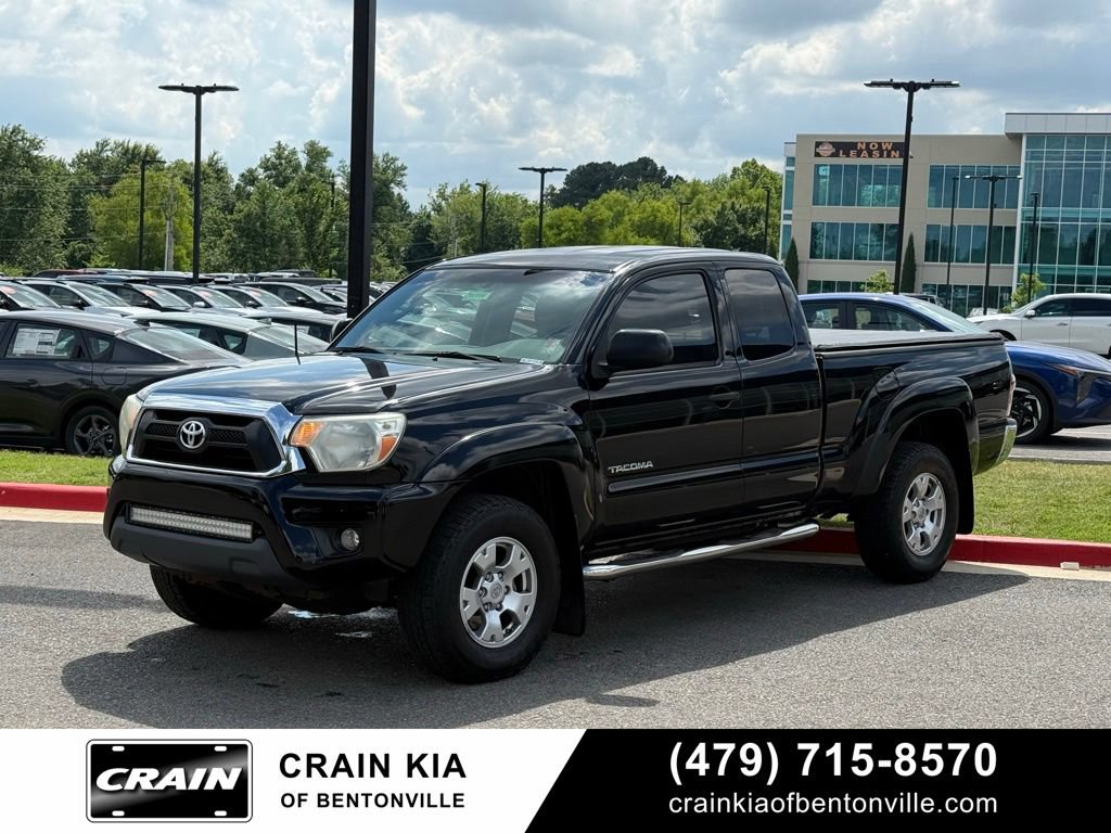 Used 2013 Toyota Tacoma 4x4 Access Cab w/ SR5 Pkg image 3