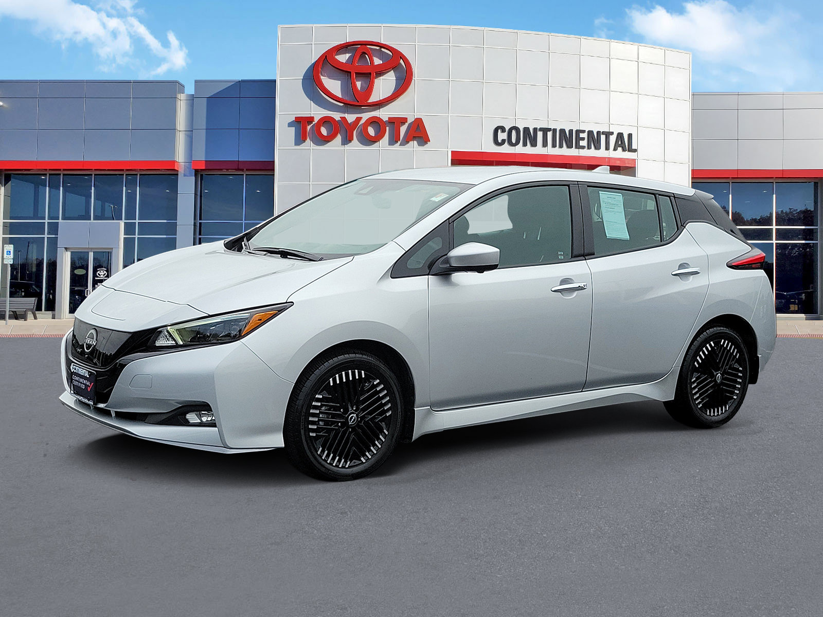 Used 2024 Nissan Leaf SV Plus FWD image 3