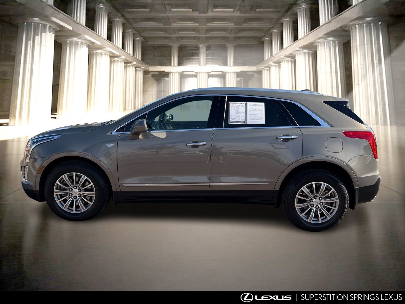 Used 2018 Cadillac XT5 Luxury w/ Driver Awareness Package image 8