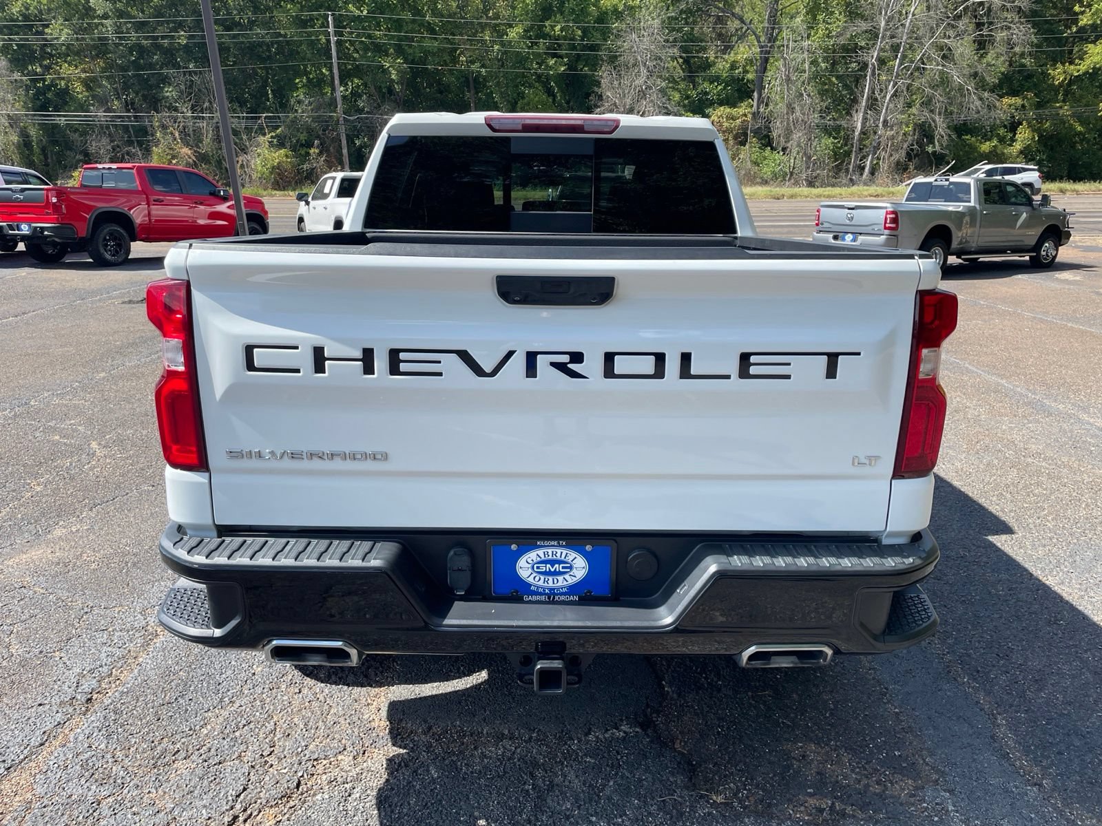 Used 2024 Chevrolet Silverado 1500 LT Trail Boss w/ Convenience Package II AWD/4WD image 5